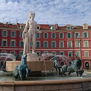 ** Hotel De La Francia